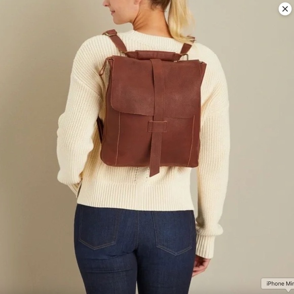 NWOT Duluth Lifetime Leather Convertible Backpack - Picture 2 of 14